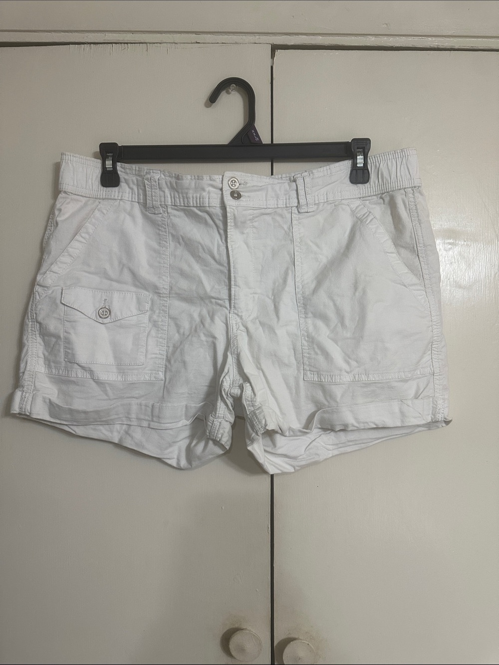 White Men's Casual Cargo Shorts